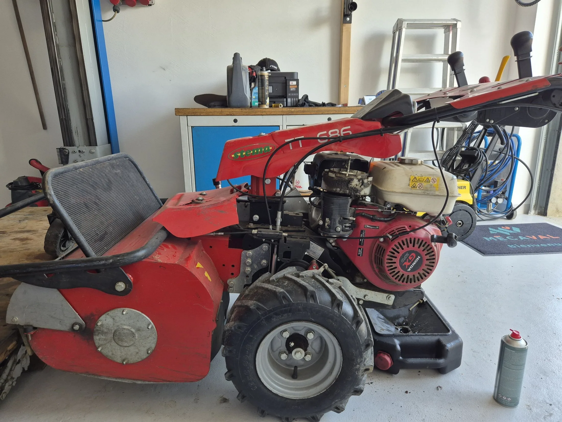Broyeur Stema TT 686 à moteur Honda GX270 apporté pour service complet à l'atelier MécaVal de Savièse, Valais