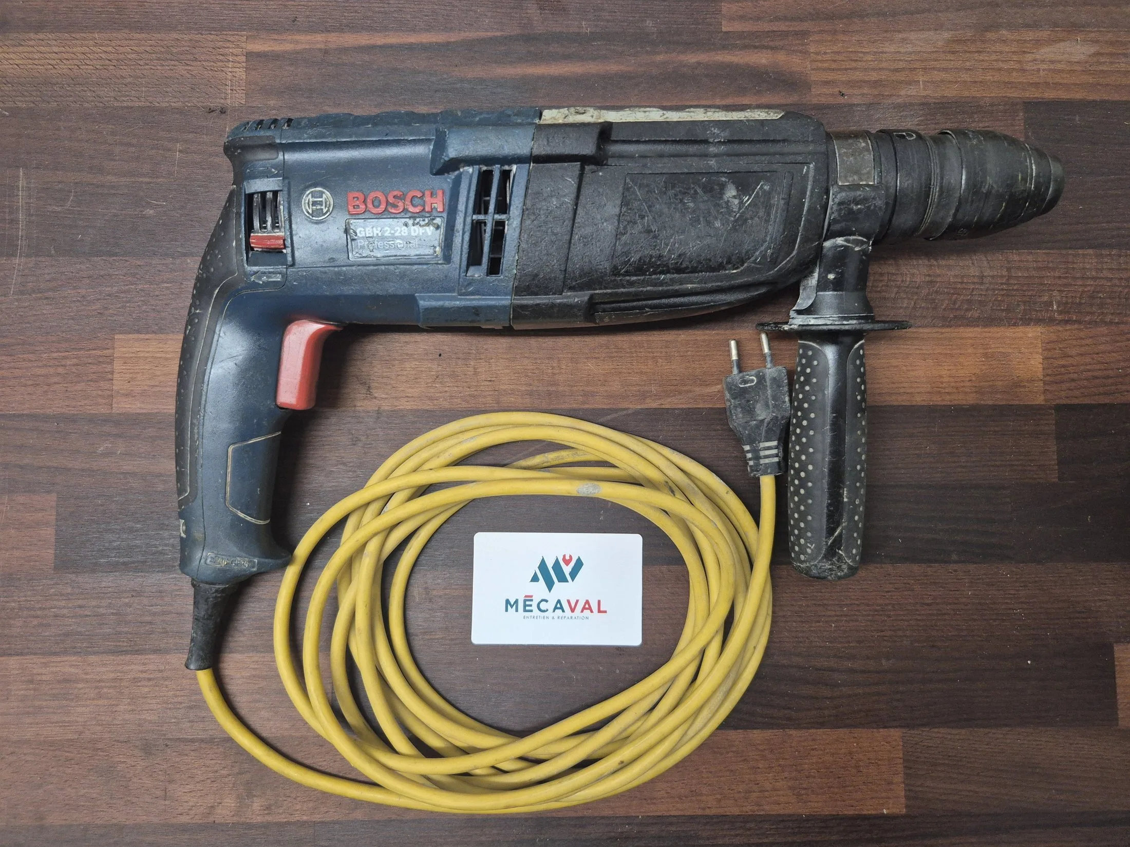 Marteau perforateur Bosch GBH 2-28 DFV réparé à Savièse — rotor, roulements et charbons remplacés par MécaVal